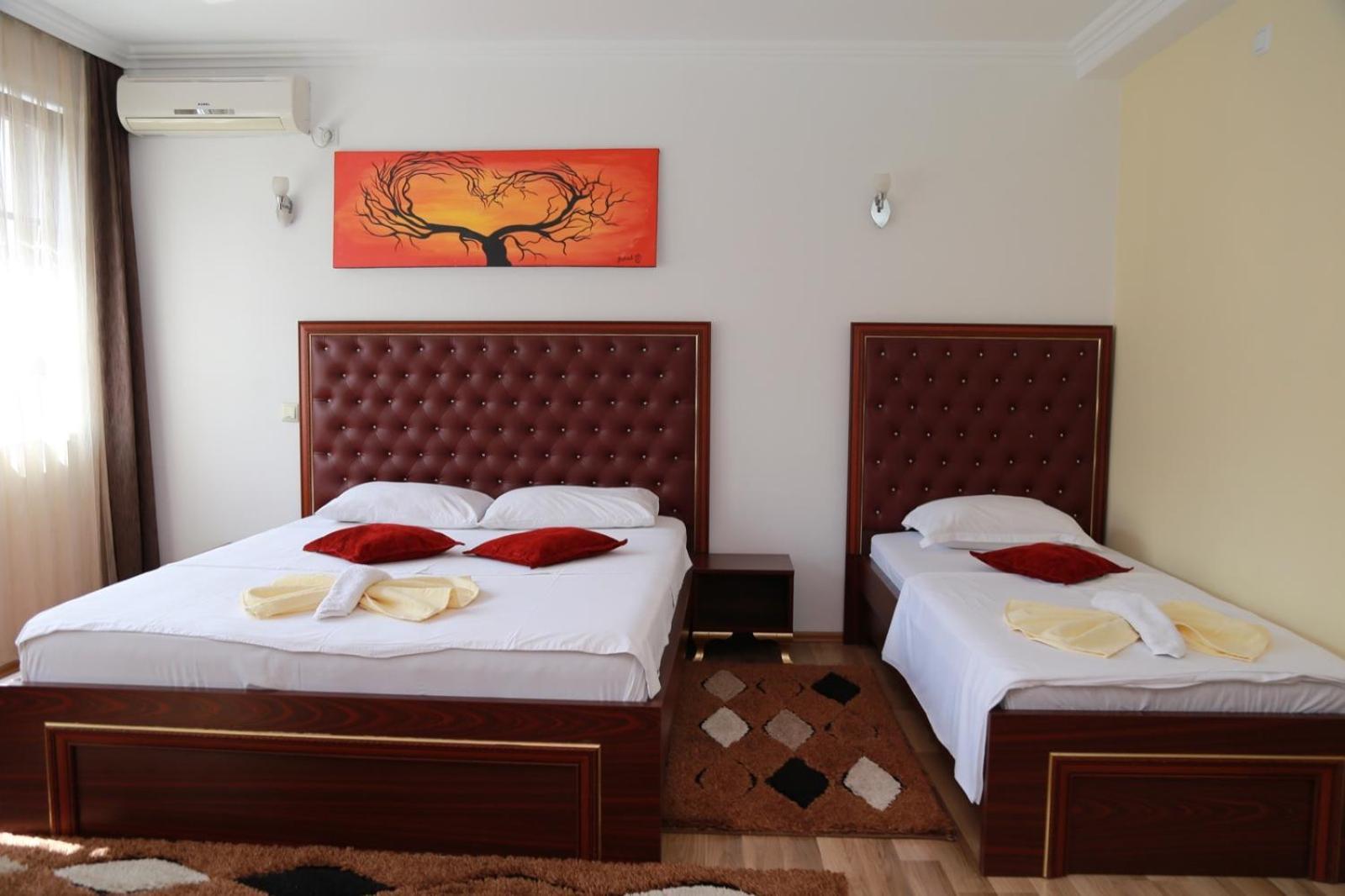 Hotel Venisi Prizren Exterior photo